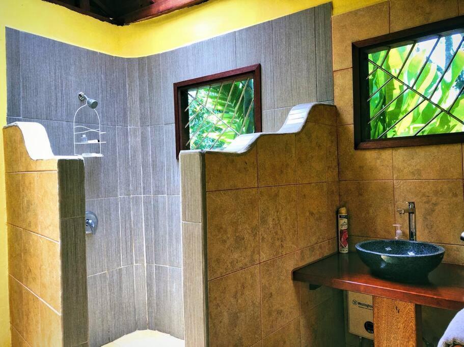 Villa Del Idaan โบกัสทาวน์ ภายนอก รูปภาพ