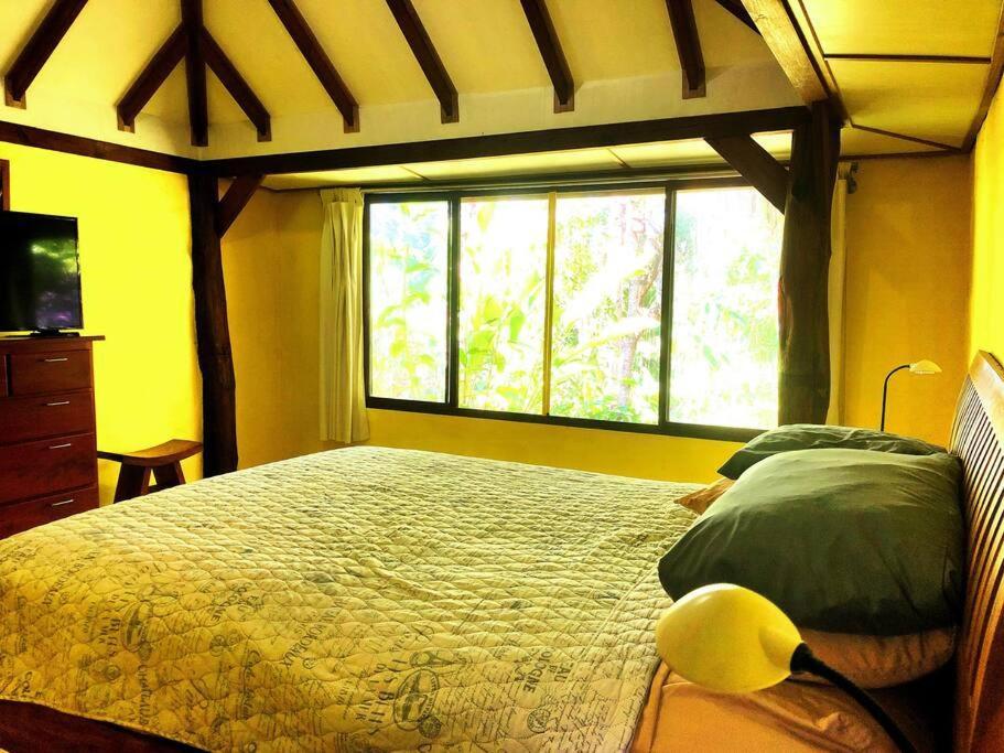 Villa Del Idaan โบกัสทาวน์ ภายนอก รูปภาพ
