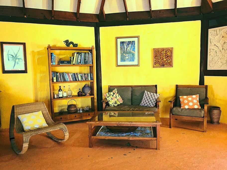 Villa Del Idaan โบกัสทาวน์ ภายนอก รูปภาพ