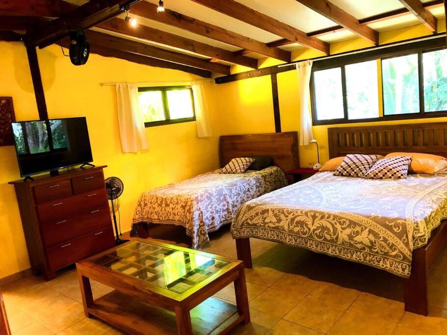 Villa Del Idaan โบกัสทาวน์ ภายนอก รูปภาพ