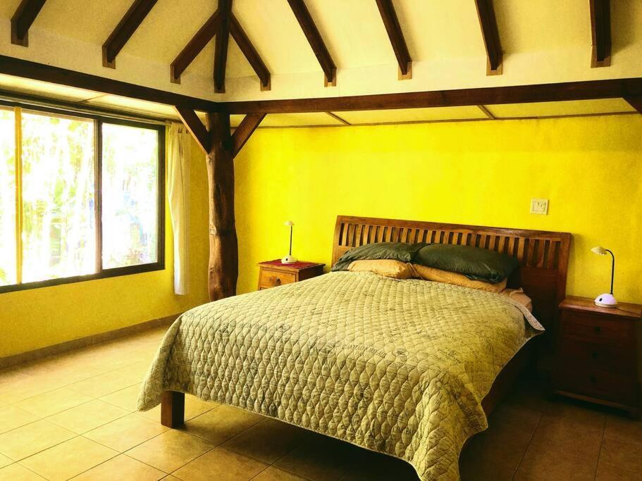 Villa Del Idaan โบกัสทาวน์ ภายนอก รูปภาพ